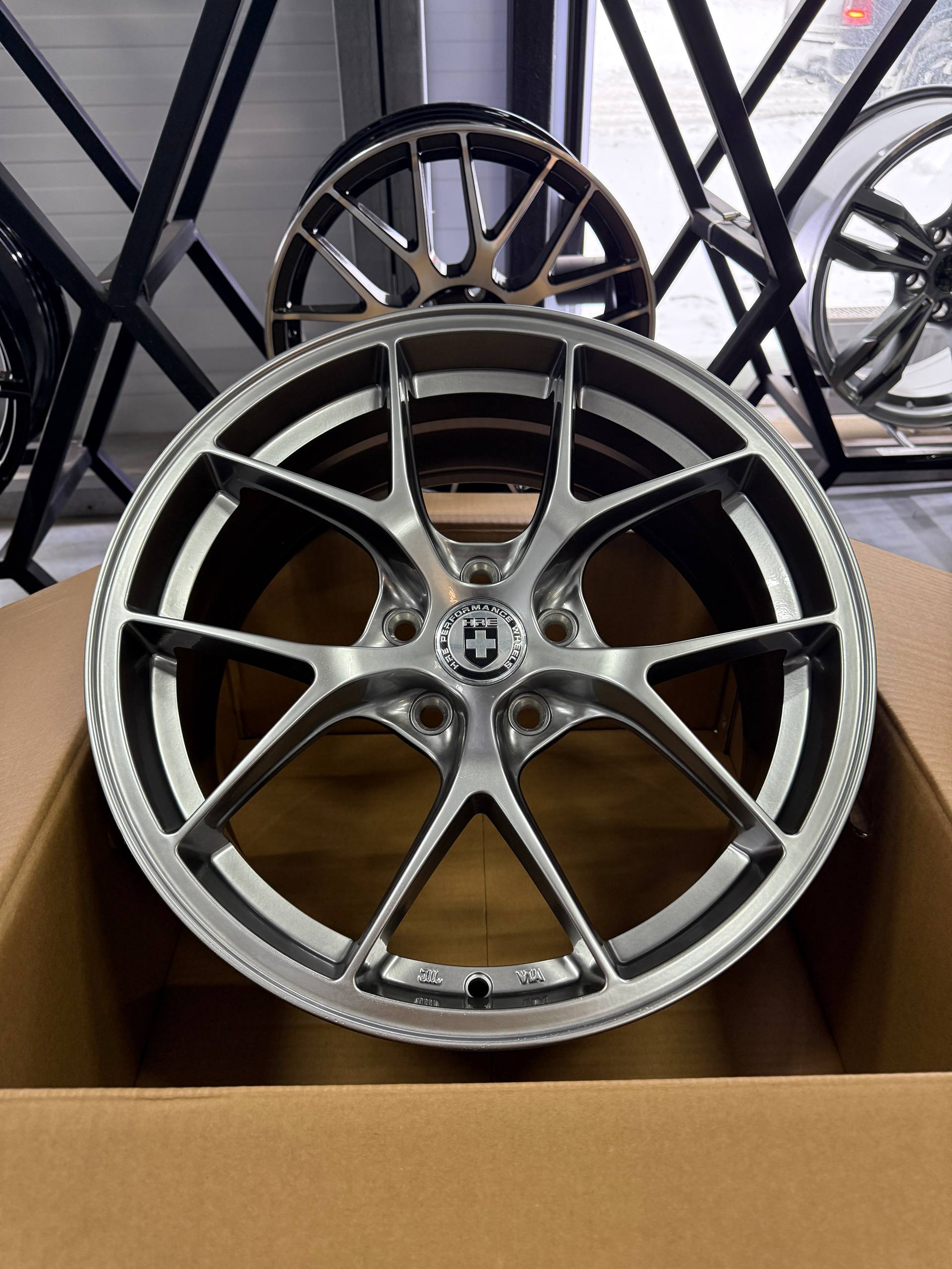 FF F125