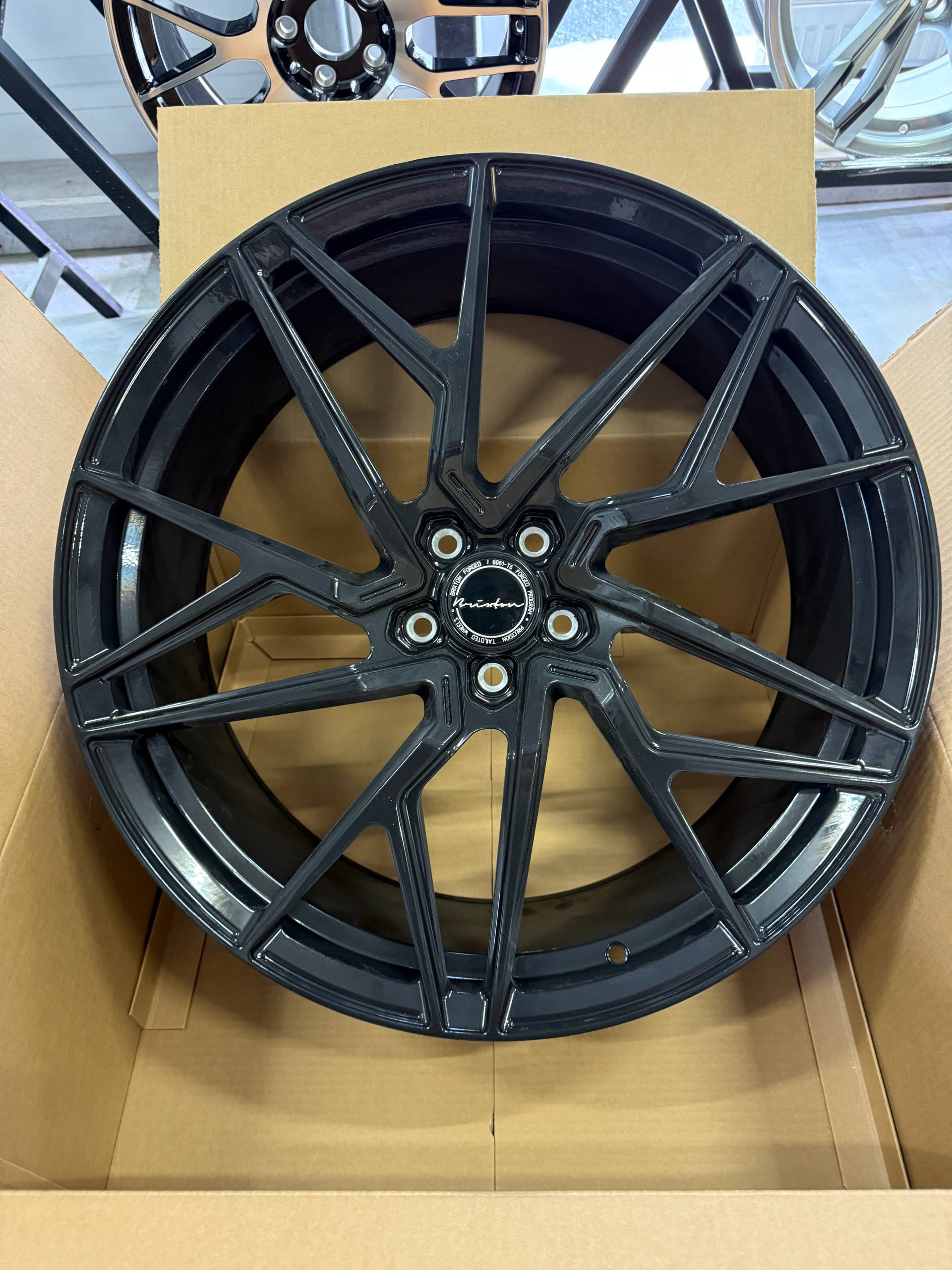 SST FORGED 2084