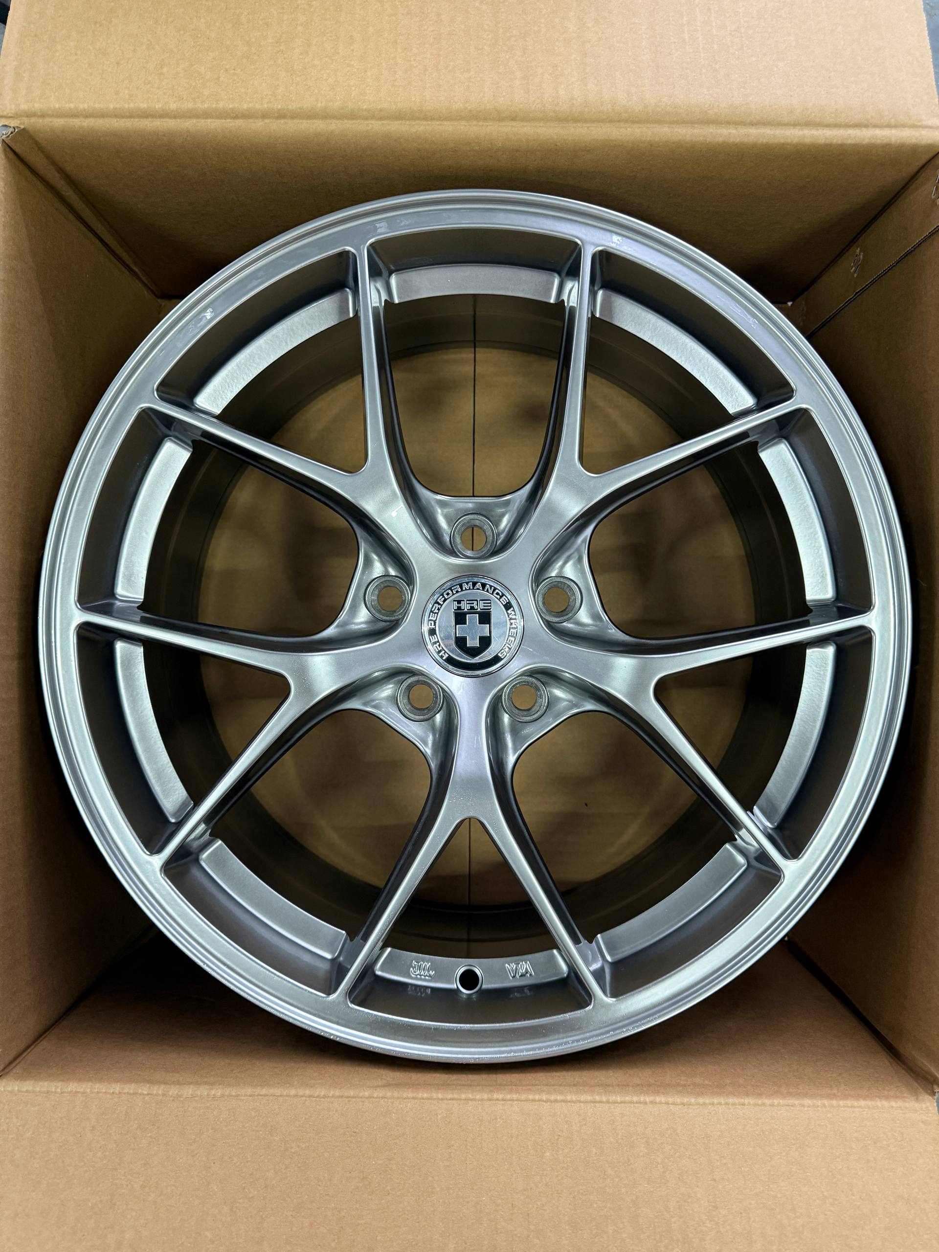 FF F125