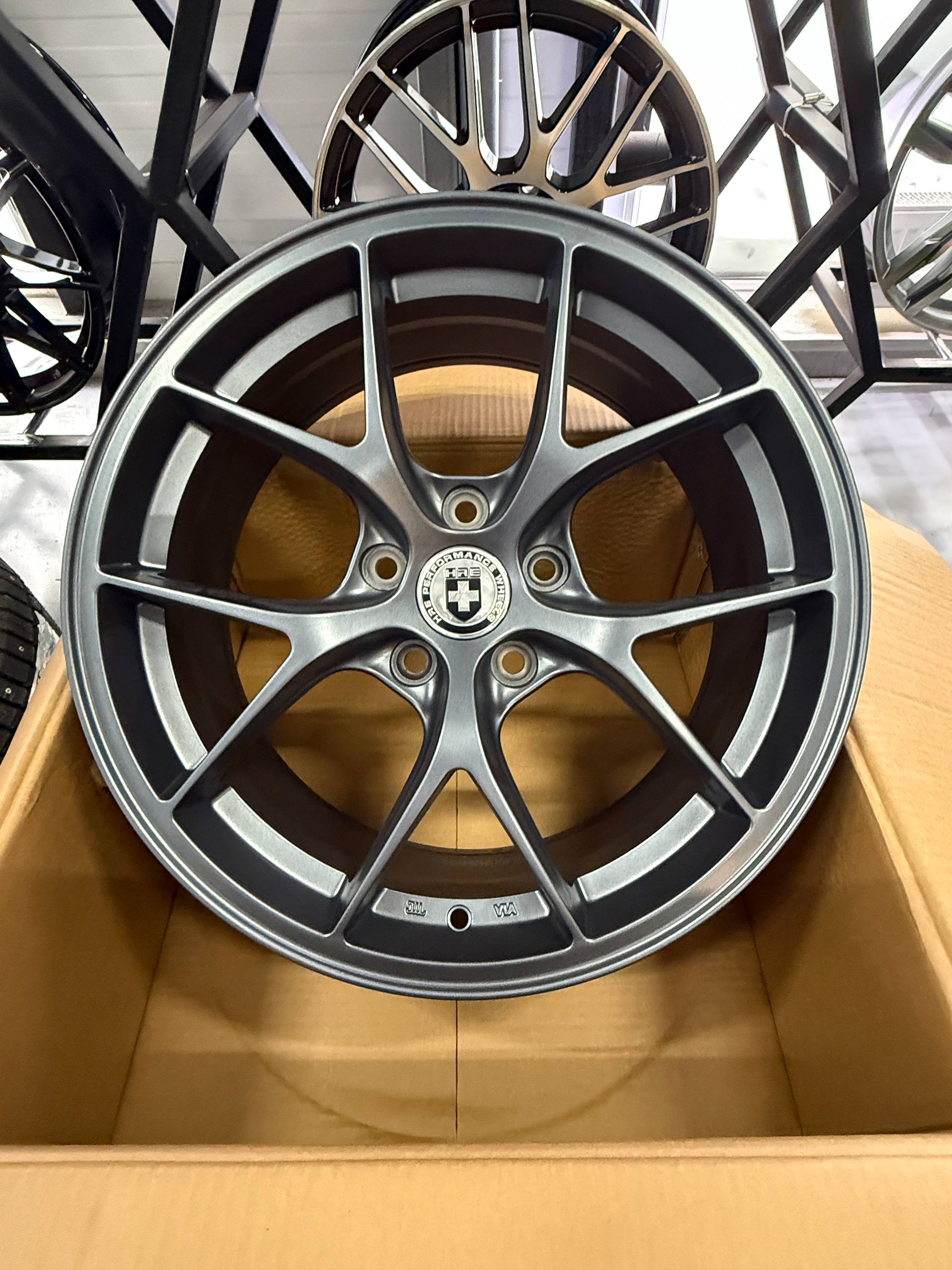 FF F125