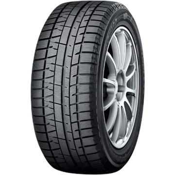 Yokohama iceGuard Studless iG50+ 215/50 R17