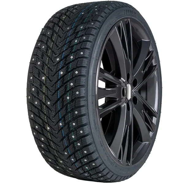 ILink Wintervorhut Stud 2 XL 235/55 R17, внешний вид протектора