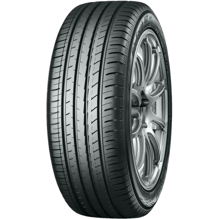 Yokohama BluEarth-GT AE51 235/45 R17, внешний вид протектора